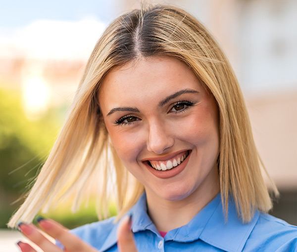 Girl without glasses Girl without glasses